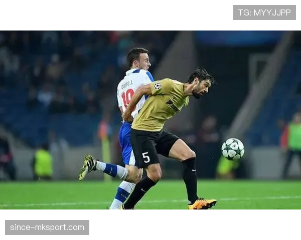乌迪内斯近期比赛呈现防守稳定性下降,连续失球影响积分榜位置。 乌迪内斯近期比赛呈现防守稳定性下降,连续失球影响积分榜位置。